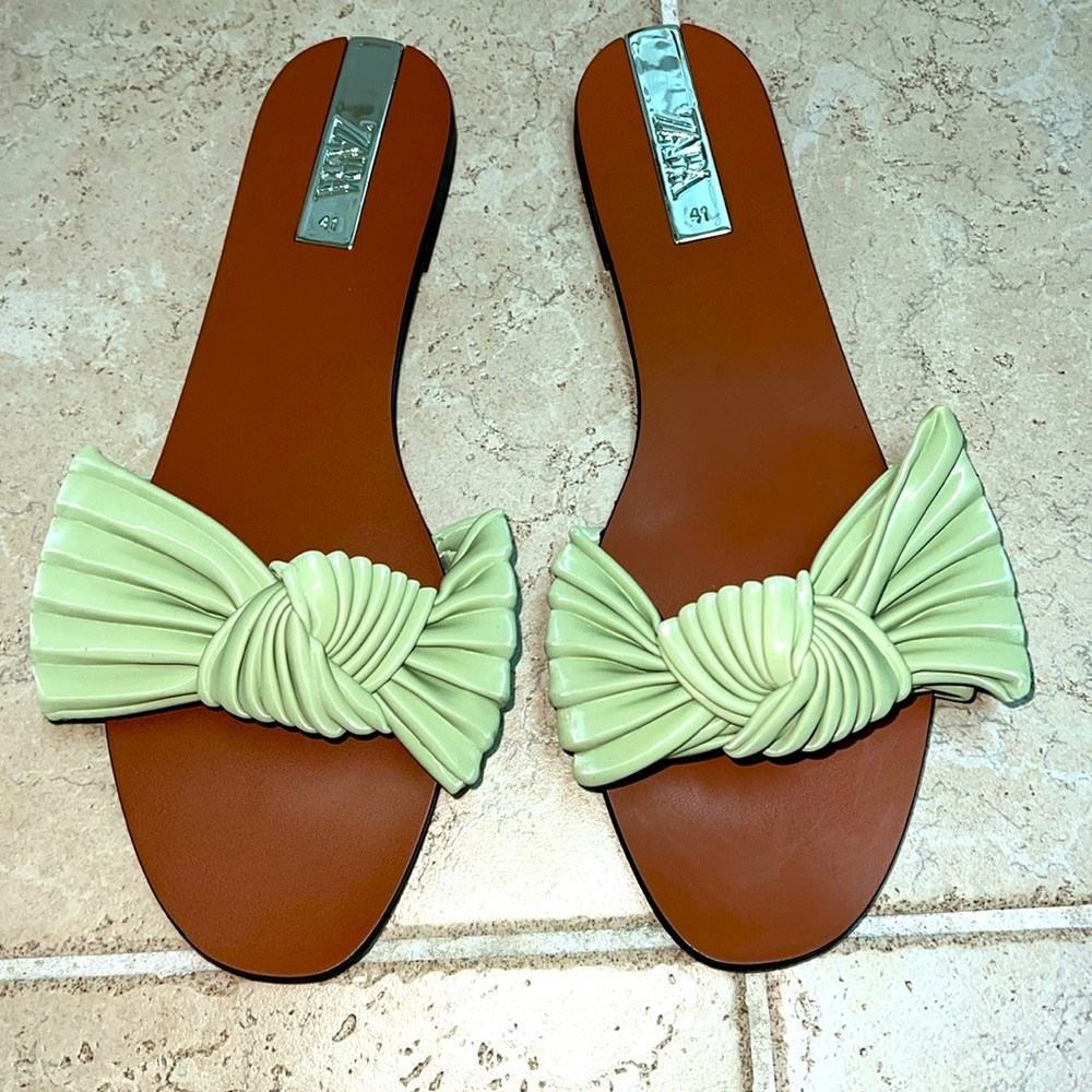 Zara Bow Flats